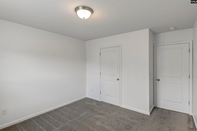 Building Photo - 357 Finch Ln