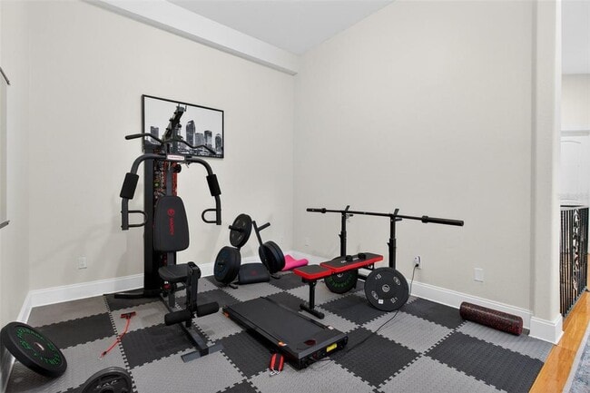 Building Photo - 5601 Bayshore Blvd