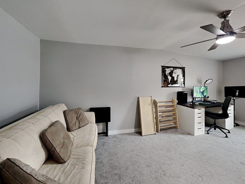 Building Photo - 612 Ridgewood St