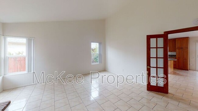 Building Photo - 5895 Alta Vista Ave