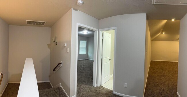 Building Photo - 1841 Basin Trl