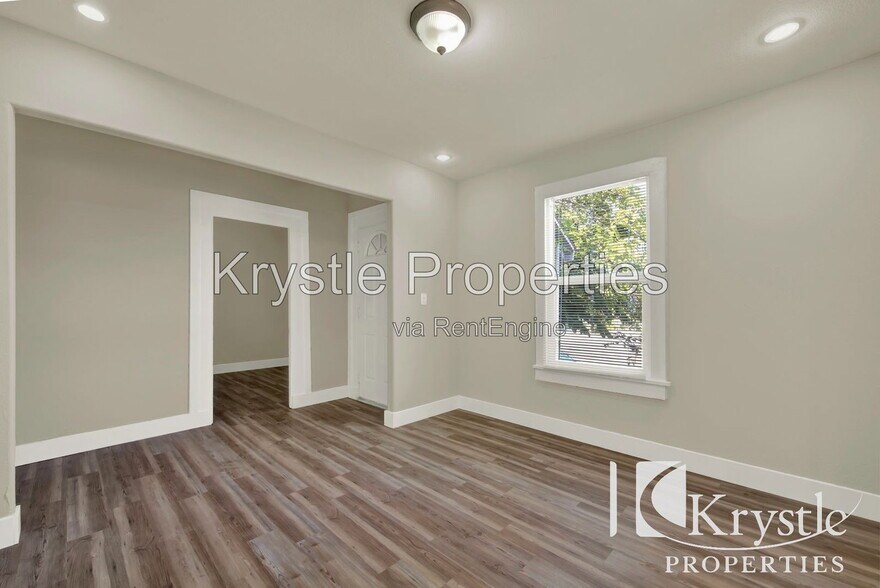 Building Photo - 314 Marin St