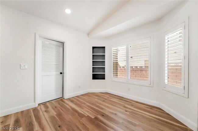 Building Photo - 130 Weatherstone Dr