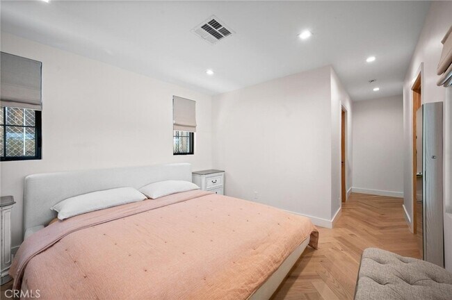 Building Photo - 7911 Hillrose St