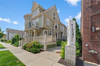 Building Photo - 2048 Fulton Rd