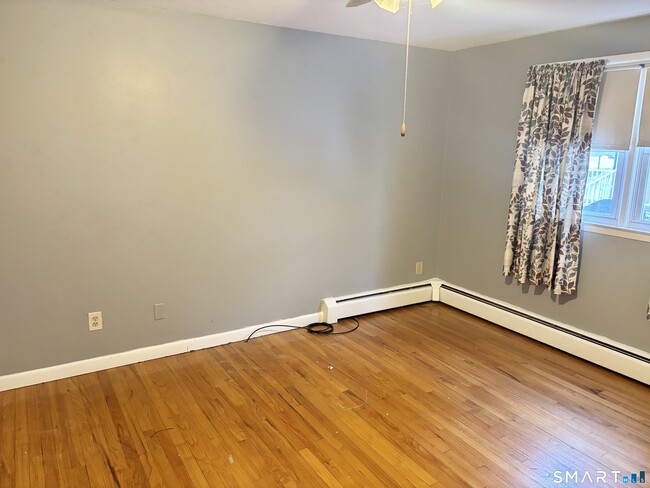 Building Photo - 33 Spring St