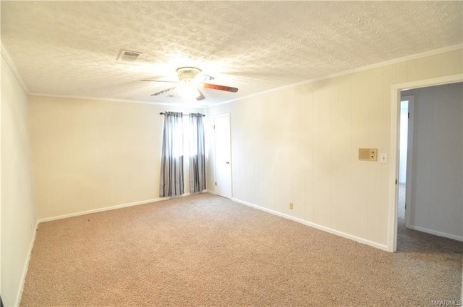 Building Photo - 5758 Carriage Hills Dr