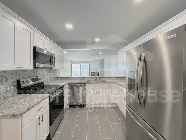 Building Photo - 2325 Sea Shell Rd