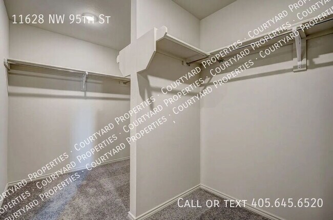 Building Photo - 11628 NW 95th St