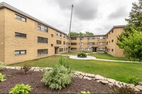 Building Photo - 6807 N Ridge Blvd