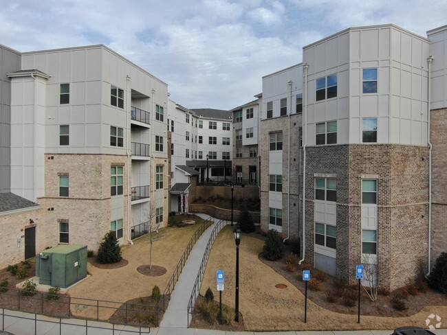 Building Photo - Veranda at Groveway