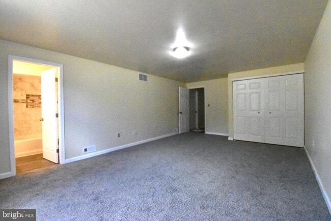 Building Photo - 3580 S Main Rd