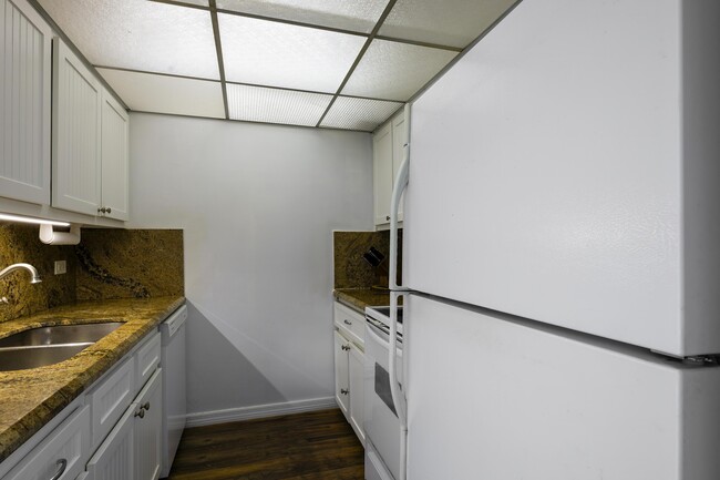 Building Photo - 1200 Marine Way