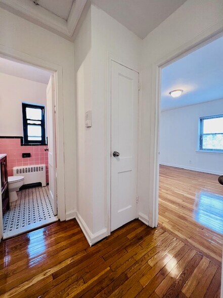 Building Photo - 150 Union Ave