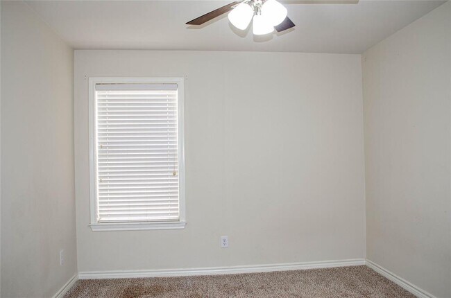 Building Photo - 120 Fred Couples Dr