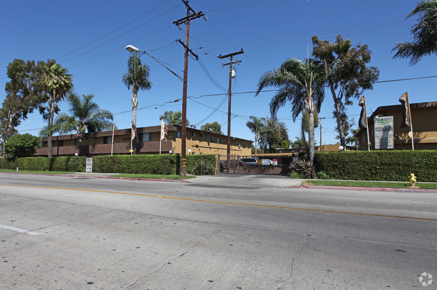 Palm Gate - Palm Gate Apartments