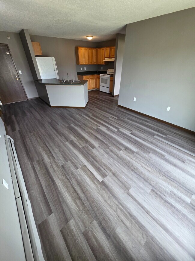 Building Photo - 3 Bedroom | 2 Bathroom Ground Floor Unit A...
