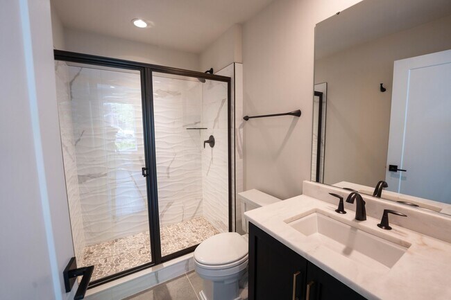 Building Photo - Luxury Reston Rental