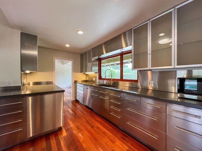 Building Photo - 1146 Ragatz Ln