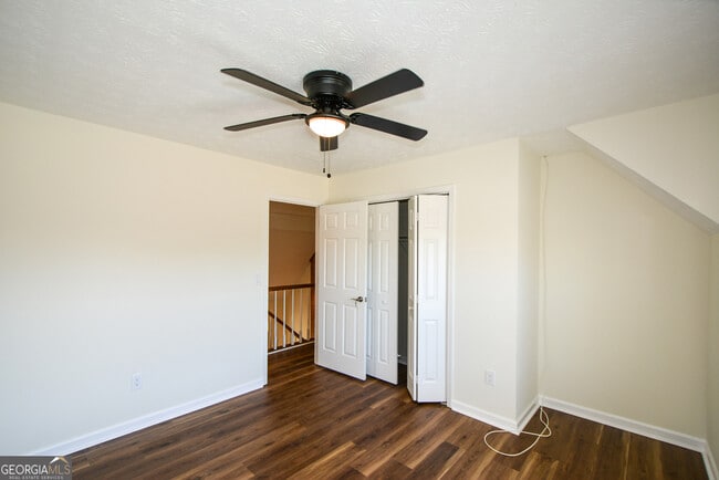 Building Photo - 2972 Hampton Pl