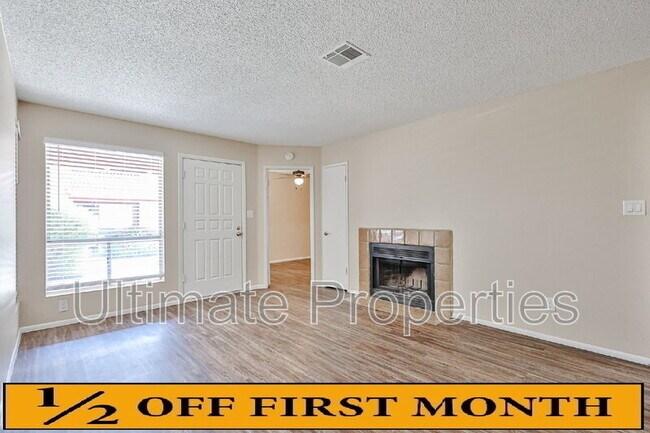 Primary Photo - 10815 W Northern Ave