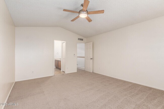 Building Photo - 2901 E Woodland Dr