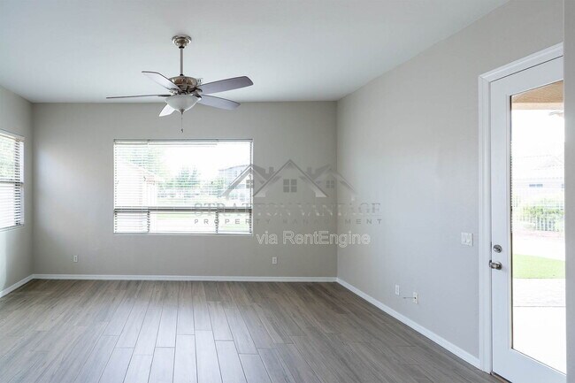 Building Photo - 2425 E Redwood Ct