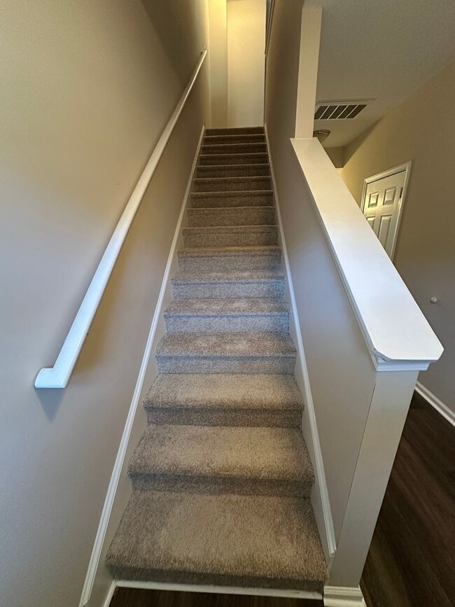 Building Photo - 2075 Reserve Ln