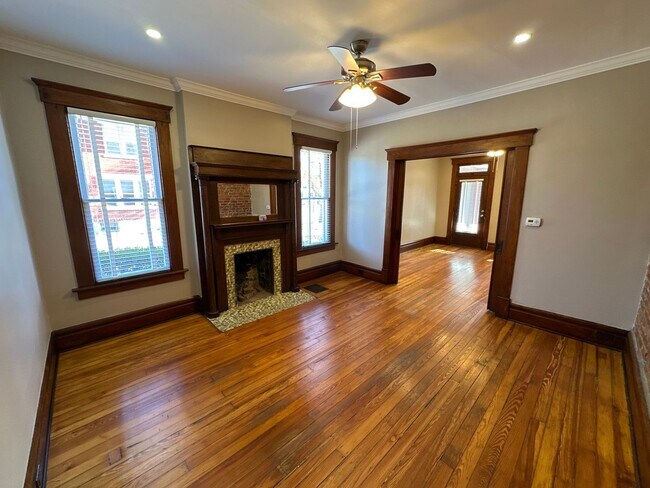 Building Photo - 138 E Lincoln St