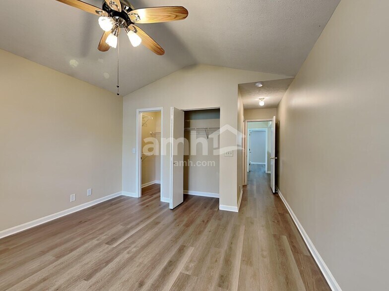 Building Photo - 5711 Briarwick Ct