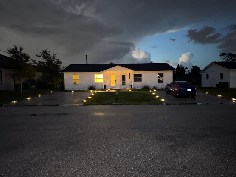 Building Photo - 9466 Tacoma Ave