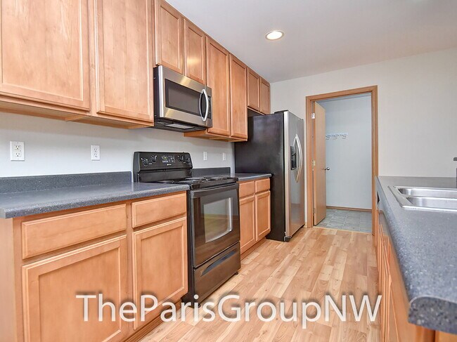 Building Photo - Delightful 2005 Cedar River Renton Rambler – Central A/C - Just 5min to Downtown!