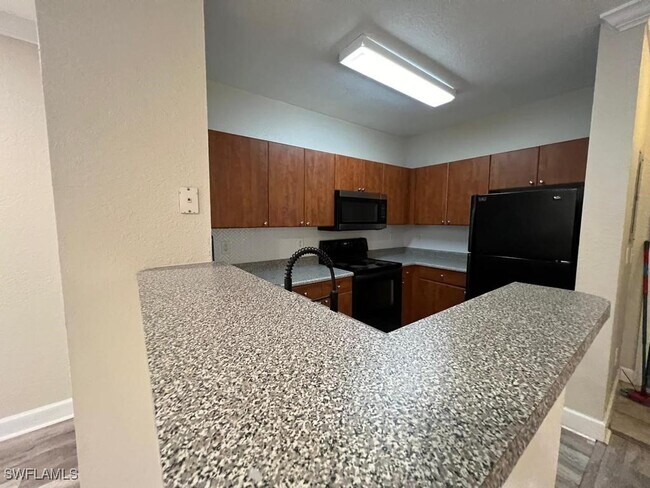 Building Photo - 202 E South St