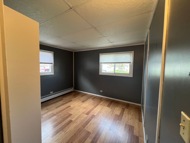 Building Photo - 3614 Weiland Ave