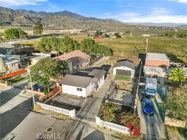 Building Photo - 906 N Allen St