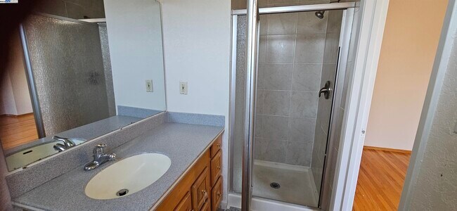 Building Photo - 41772 Chadbourne Dr