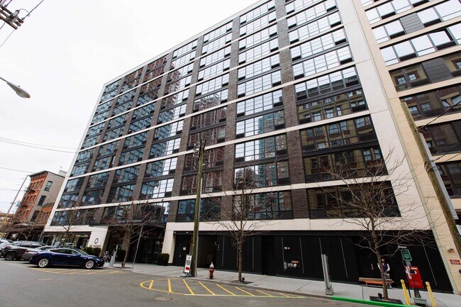 Building Photo - 160 1st St