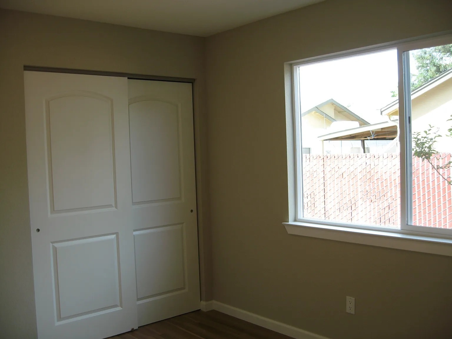 Building Photo - 2498 Amaryl Dr