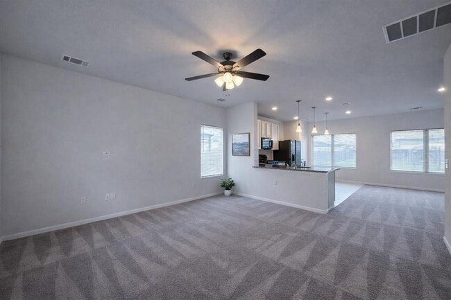 Building Photo - 511 Pulitzer Dr