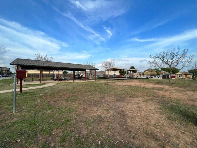 Building Photo - 4505 Senda Ln