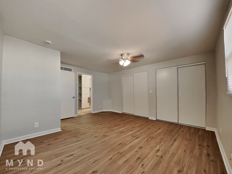 Building Photo - 1519 W Cocopah St