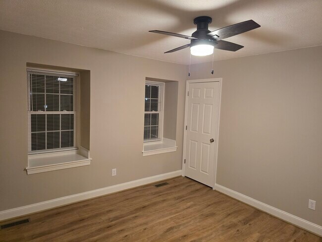 Building Photo - 8108 Timberlake Rd