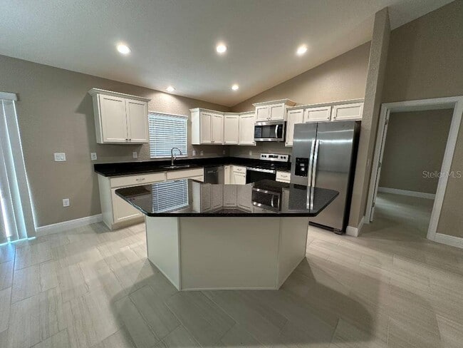 Building Photo - 14851 SW 48th Ave
