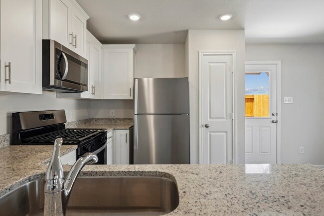 Building Photo - 10430 Red Cardinal Dr