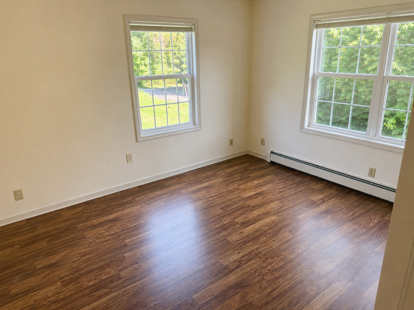 Building Photo - 243 Eastview Cir