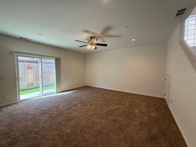 Building Photo - Centrally Located Large Two Story Home on ...