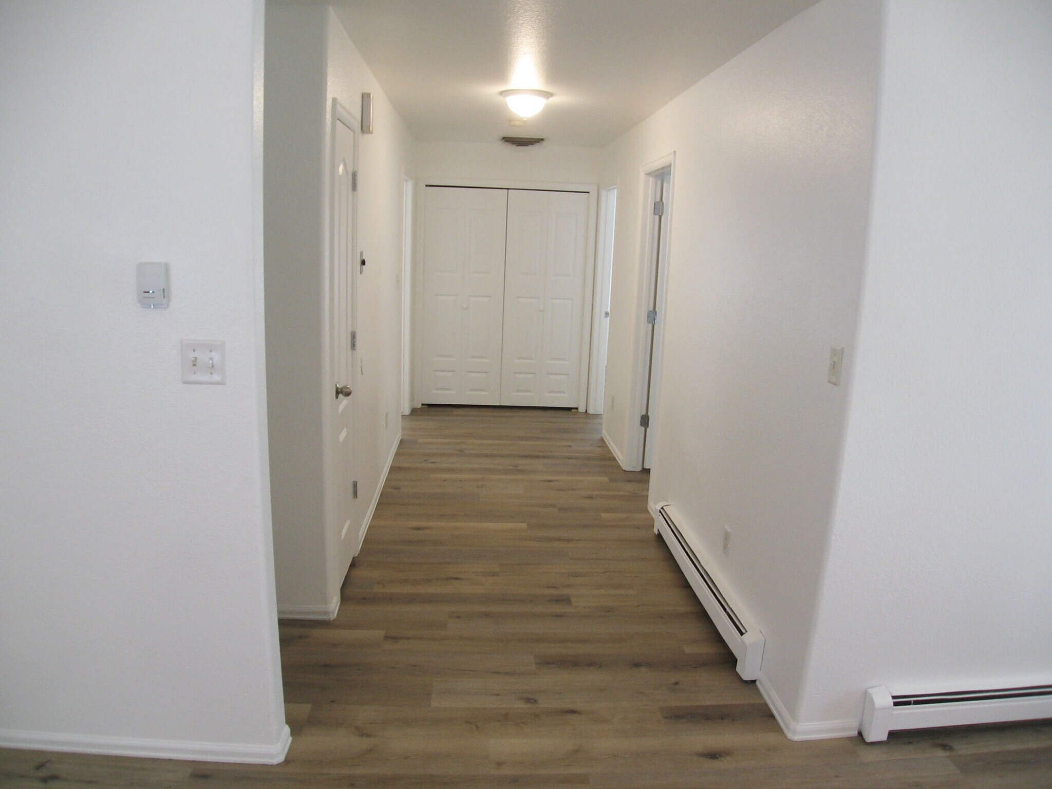 Building Photo - 404 Broken Arrow Dr