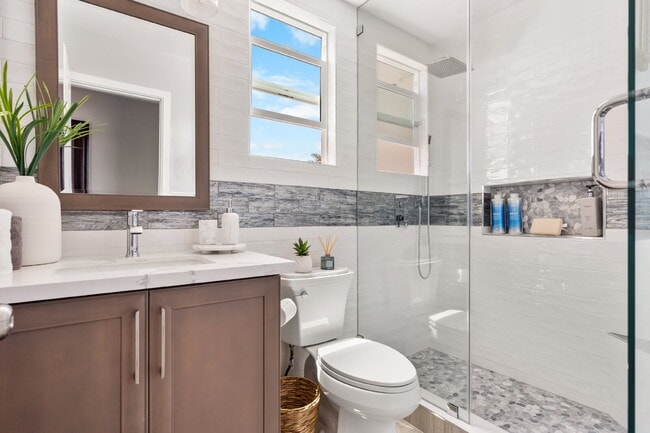 Building Photo - Owner's executive style suite with modern appointments throughout.