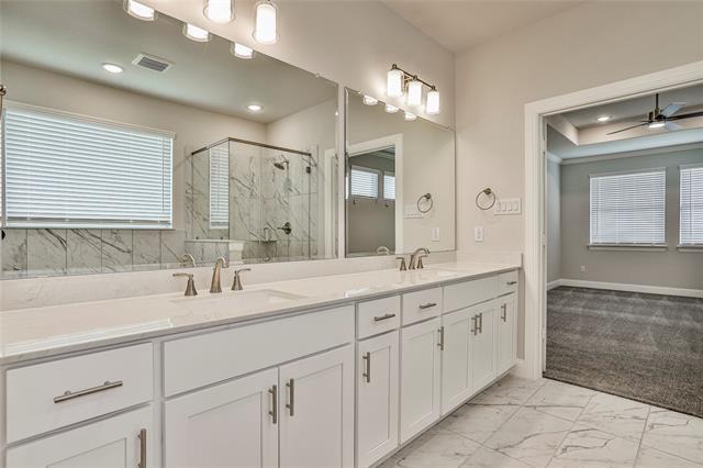 Building Photo - 228 Gardenia Dr
