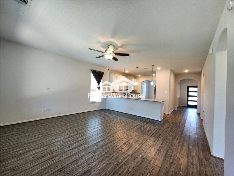 Building Photo - 411 Alaska Cedar Dr